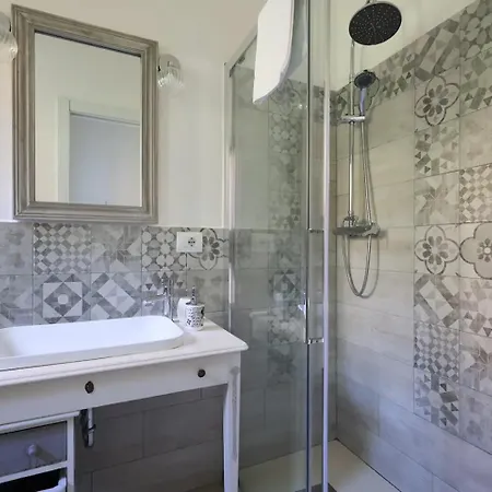 דירה Oasis In The Center With Garden By Synergy Up To 5 Guests