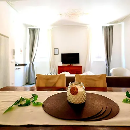 Oasis In The Center With Garden By Synergy Up To 5 Guests