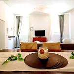 Oasis In The Center With Garden - Up To 5 Guests
