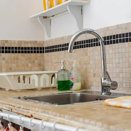 Oasis In The Center With Garden By Synergy Up To 5 Guests Apartament