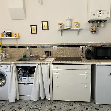 Oasis In The Center With Garden By Synergy Up To 5 Guests Apartament
