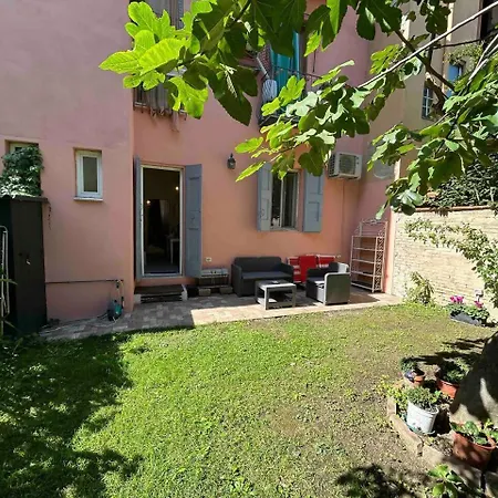 Oasis In The Center With Garden By Synergy Up To 5 Guests *