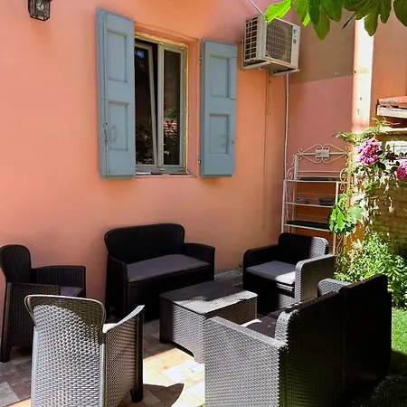 Oasis In The Center With Garden By Synergy Up To 5 Guests Apartament *