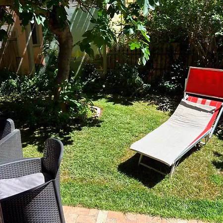Oasis In The Center With Garden By Synergy Up To 5 Guests *