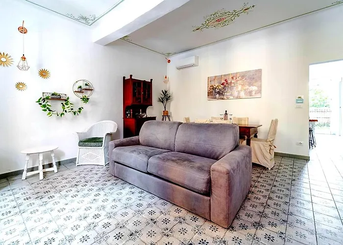 아파트 Oasis In The Centre Of *